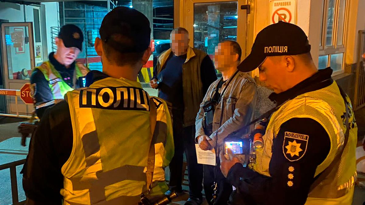 Віктор Павлік покатався Південним мостом – у поліції Києва відреагували