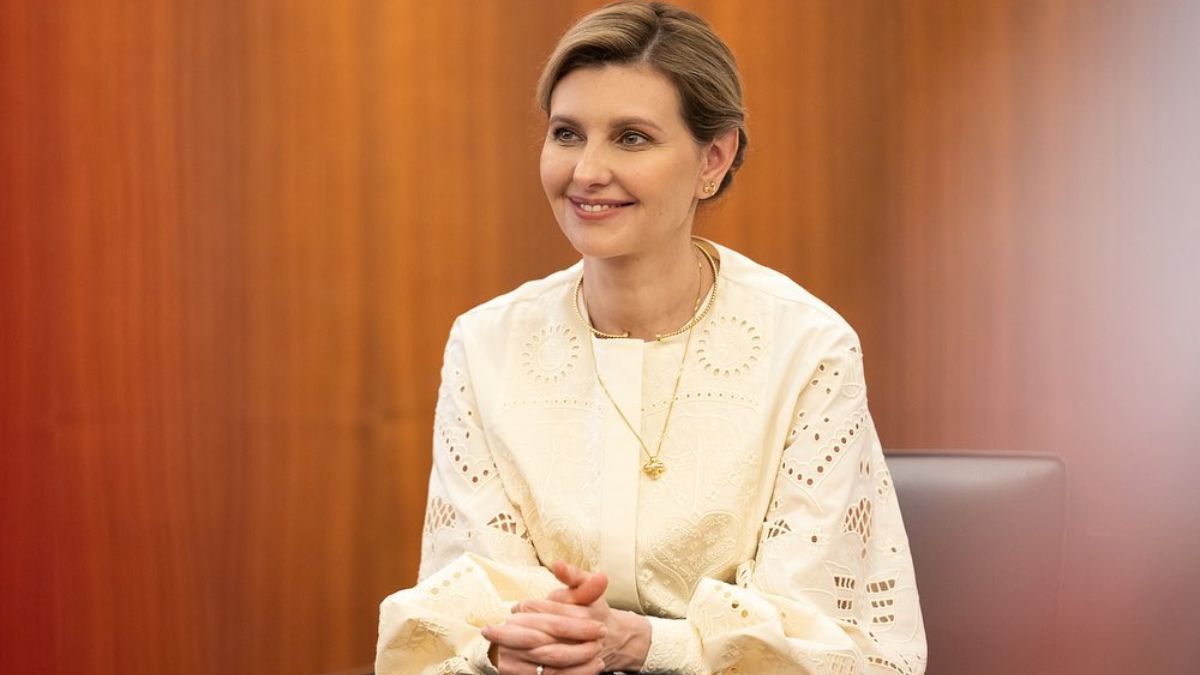 Елена Зеленская в вышиванке – фото первой леди Украины из Сеула Елена Зеленская в вышиванке – фото первой леди Украины из Сеула