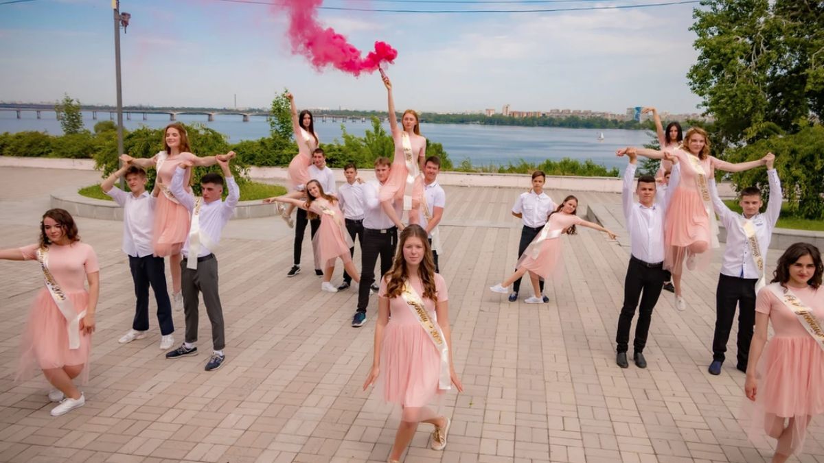 Пісні до останнього дзвінка – українські пісні для випускного вальсу 2023 Пісні до останнього дзвінка – українські пісні для випускного вальсу 2023