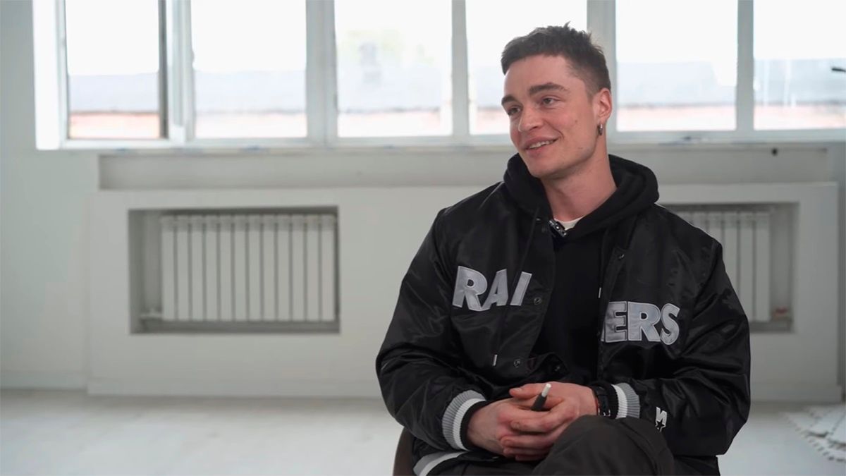 Світлану Лободу захистив Назар Грабар з ЗСУ – він здав Надю Дорофєєву Світлану Лободу захистив Назар Грабар з ЗСУ – він здав Надю Дорофєєву