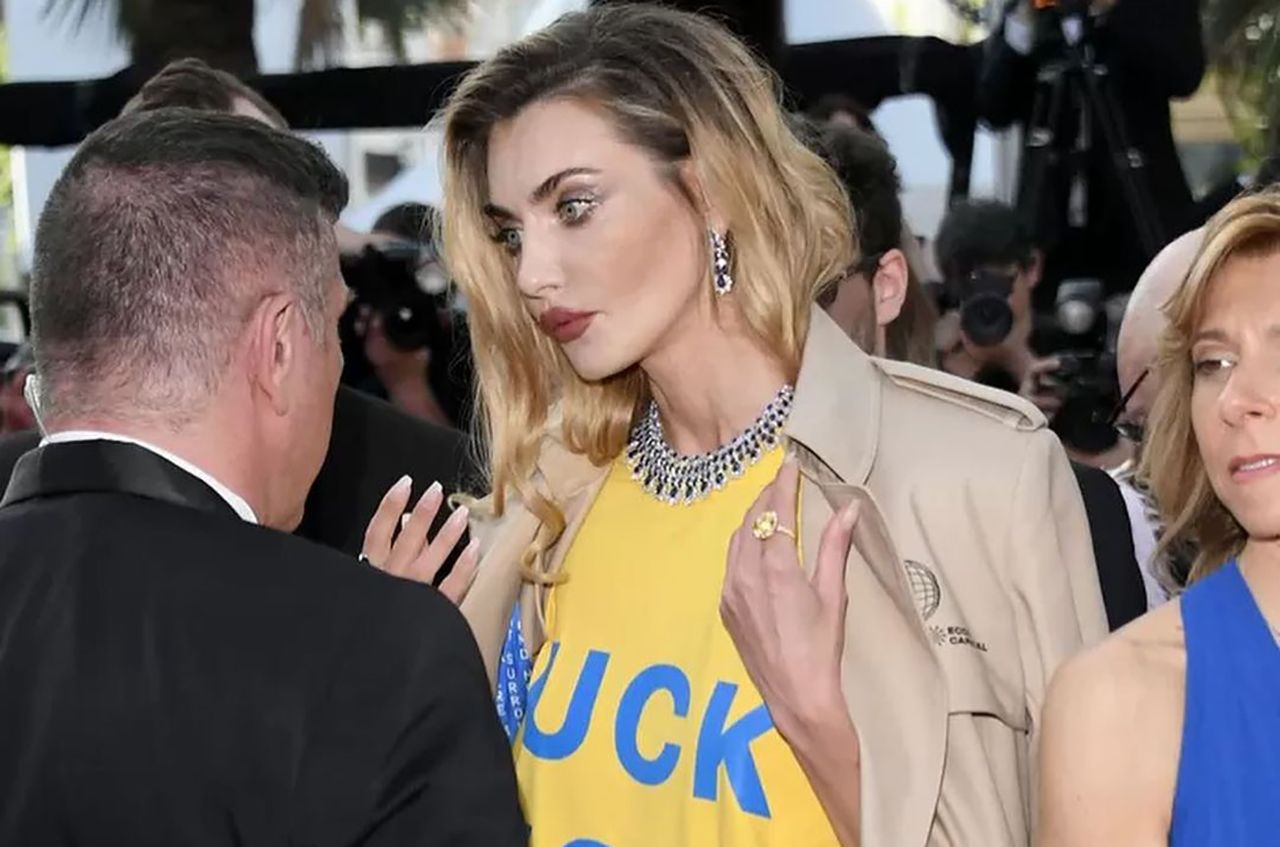 Алина Байкова в футболке Fuck you Putin Алина Байкова в футболке Fuck you Putin