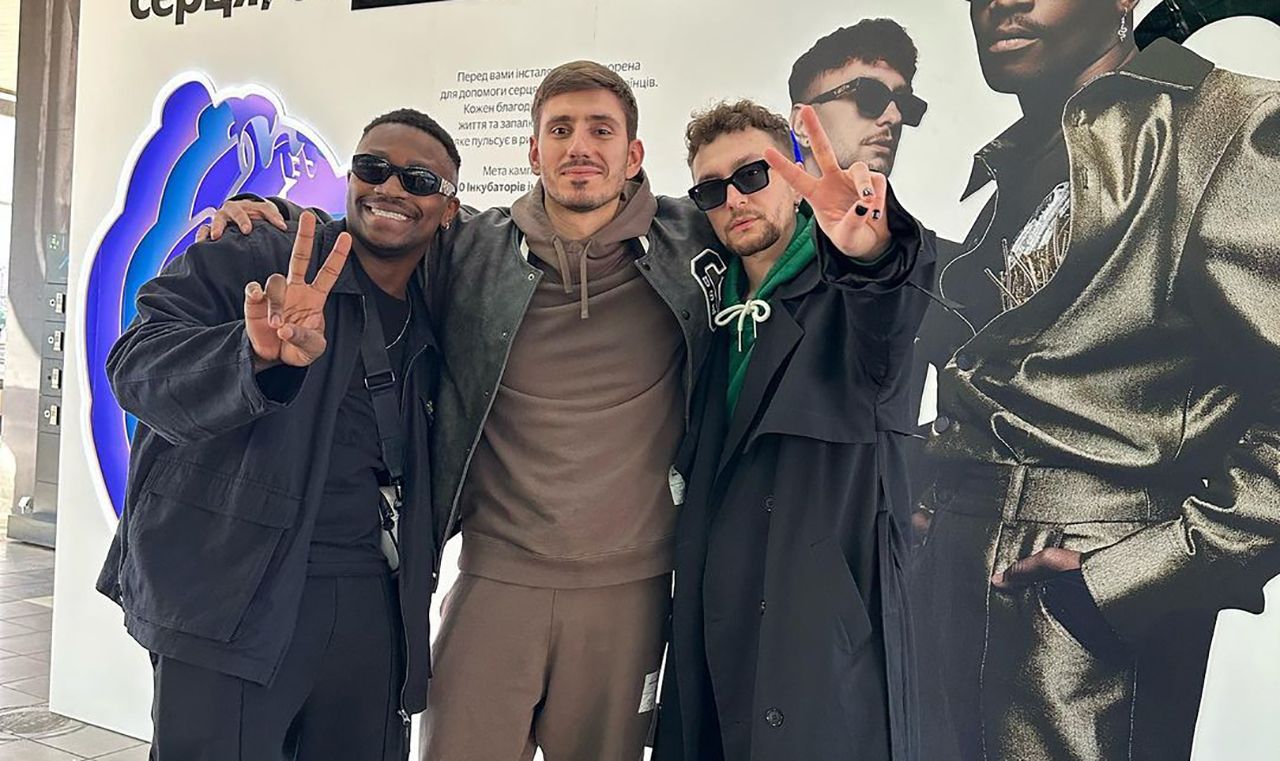 Петр Заставный с группой TVORCHI Петр Заставный с группой TVORCHI