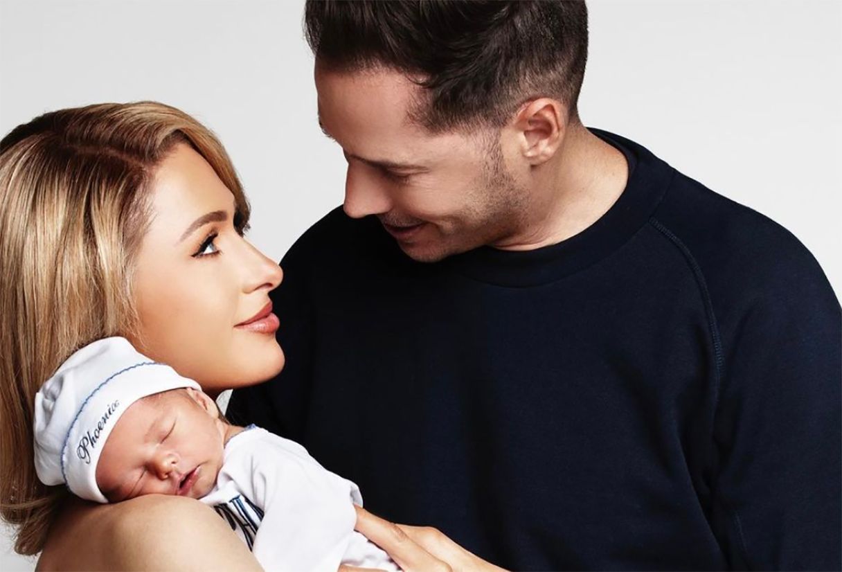 Пэрис Гилтон с мужем и сыном Пэрис Гилтон с мужем и сыном