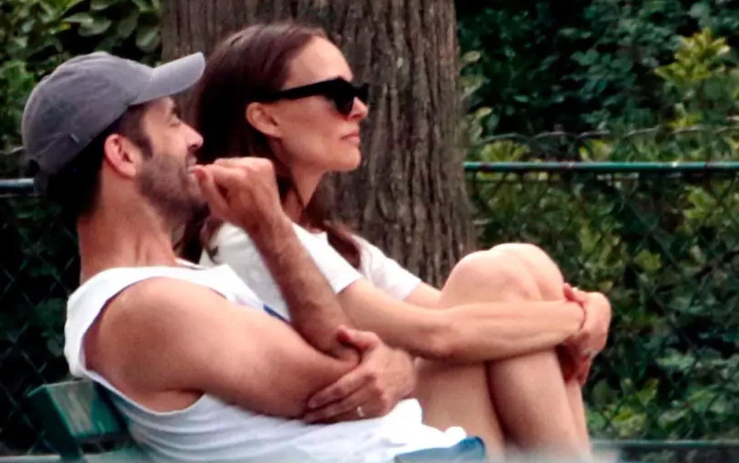 Наталі Портман помітили на прогулянці з чоловіком-зрадником Наталі Портман помітили на прогулянці з чоловіком-зрадником