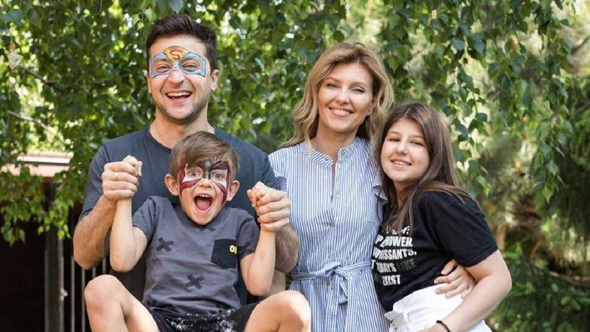 Владимир Зеленский с семьей Владимир Зеленский с семьей