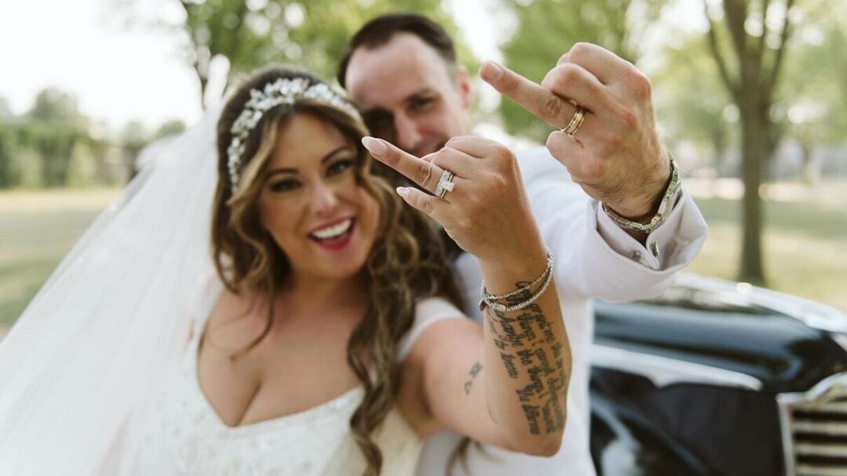 Алайна Мари Скотт сыграла свадьбу Алайна Мари Скотт сыграла свадьбу