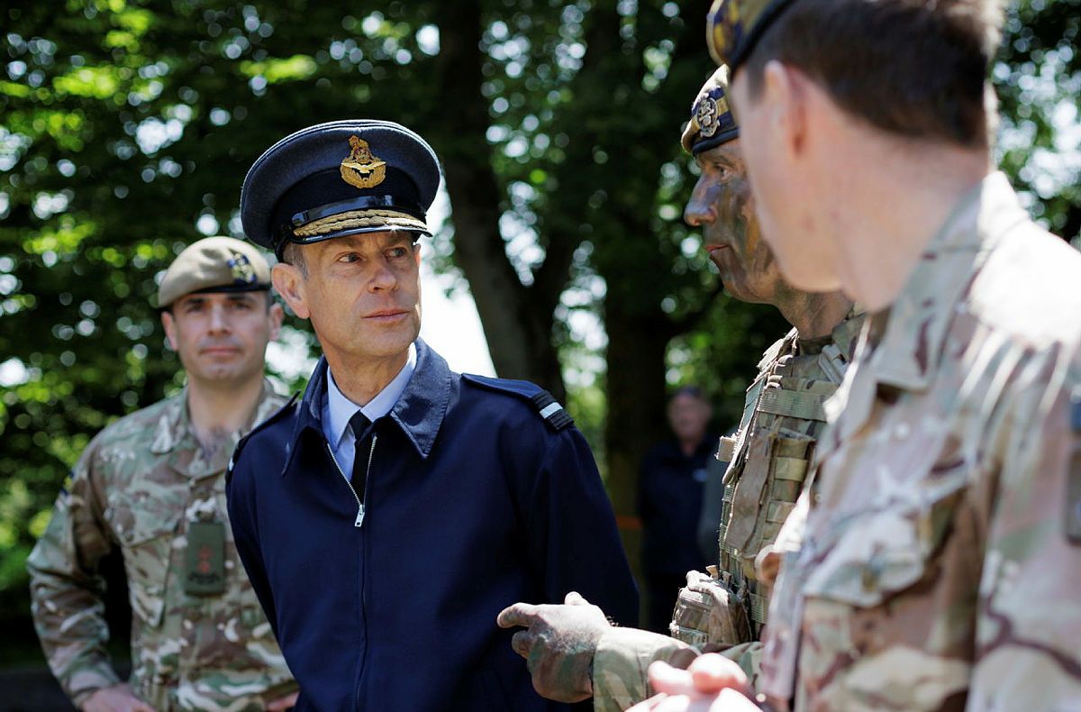 Принц Эдваврд посетил украинских военных