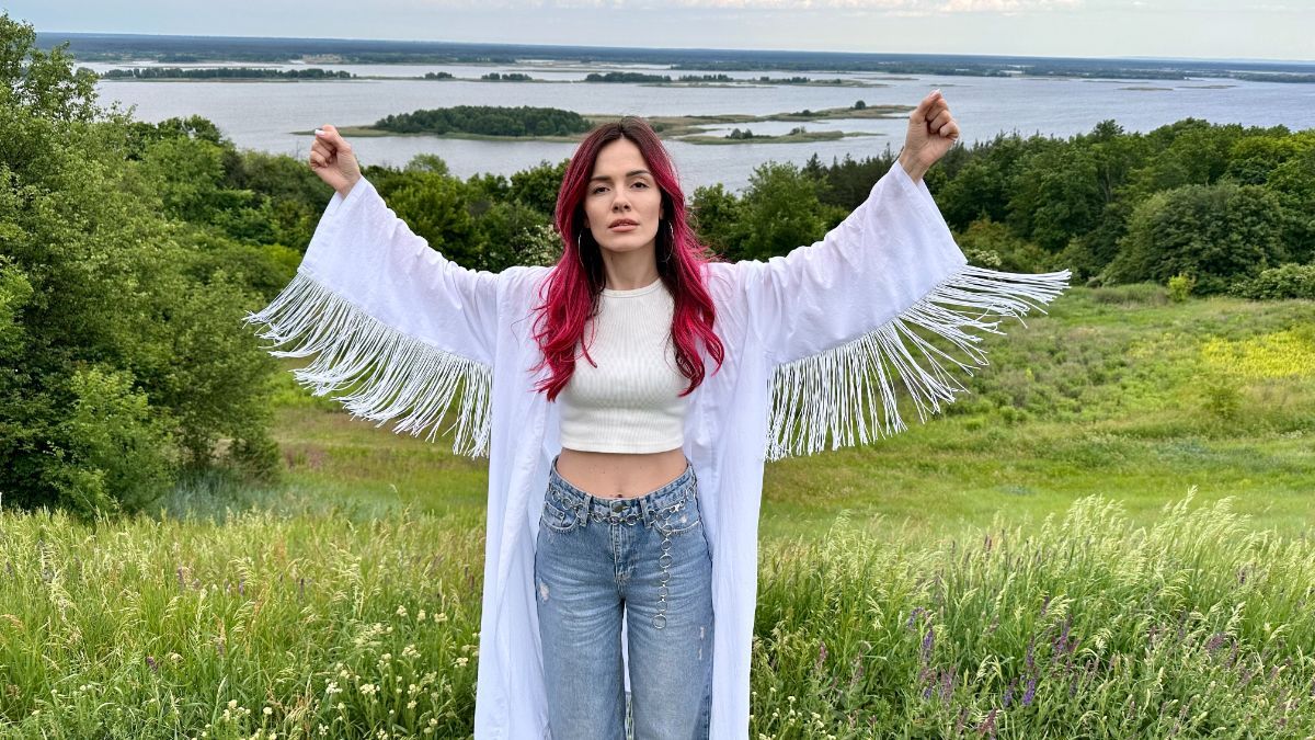 MamaRika опубликовала песню Сердце и клип к ней - поклонников умилял новый трек певицы MamaRika опубликовала песню Сердце и клип к ней - поклонников умилял новый трек певицы