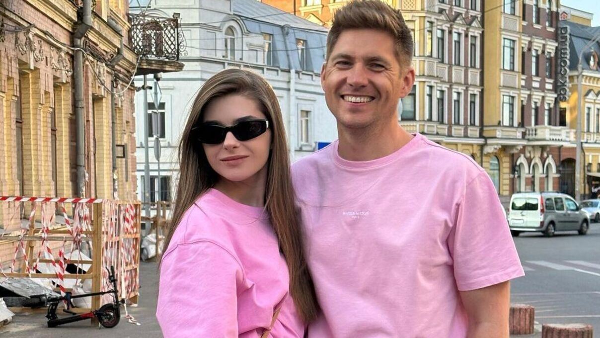 Володимир Остапчук з дівчиною Володимир Остапчук з дівчиною