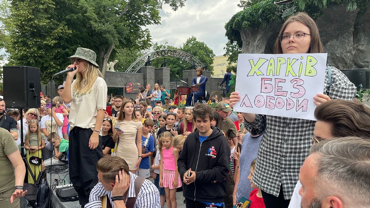 Дарья Вдовенко на выступлении Лободы Дарья Вдовенко на выступлении Лободы