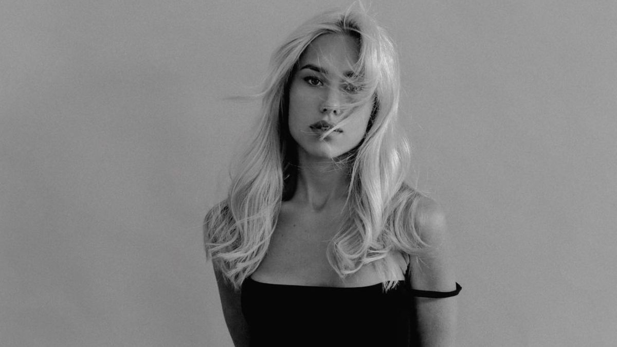 Даша Квиткова погуляла с Евгением Таллером - фото Showbiz Даша Квиткова погуляла с Евгением Таллером - фото Showbiz