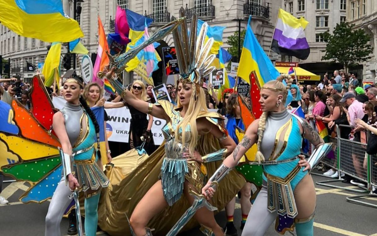 Оля Полякова вышла на ЛГБТ-прайд в Лондоне - ее разкритиковали пподписчики  - Showbiz