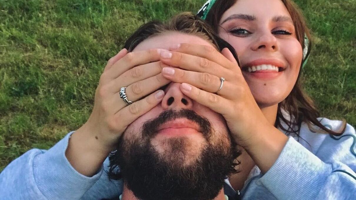 Олександра Заріцька з нареченим Олександра Заріцька з нареченим