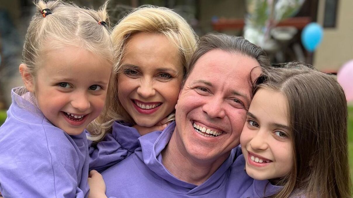 Лілія Ребрик з чоловіком та дітьми Лілія Ребрик з чоловіком та дітьми