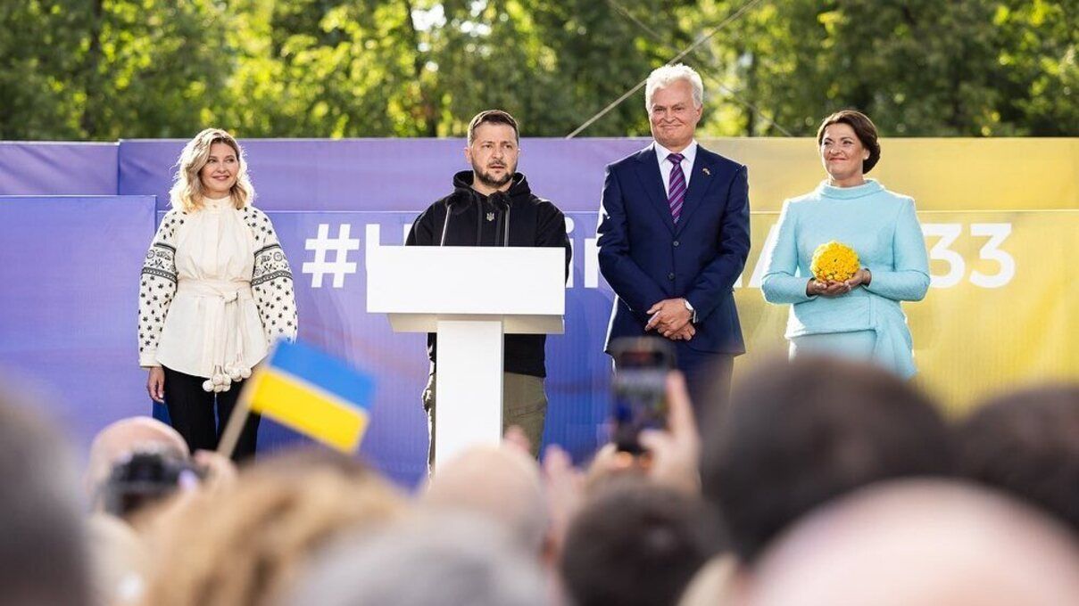 Елена и Владимир Зеленские в Вильнюсе Елена и Владимир Зеленские в Вильнюсе