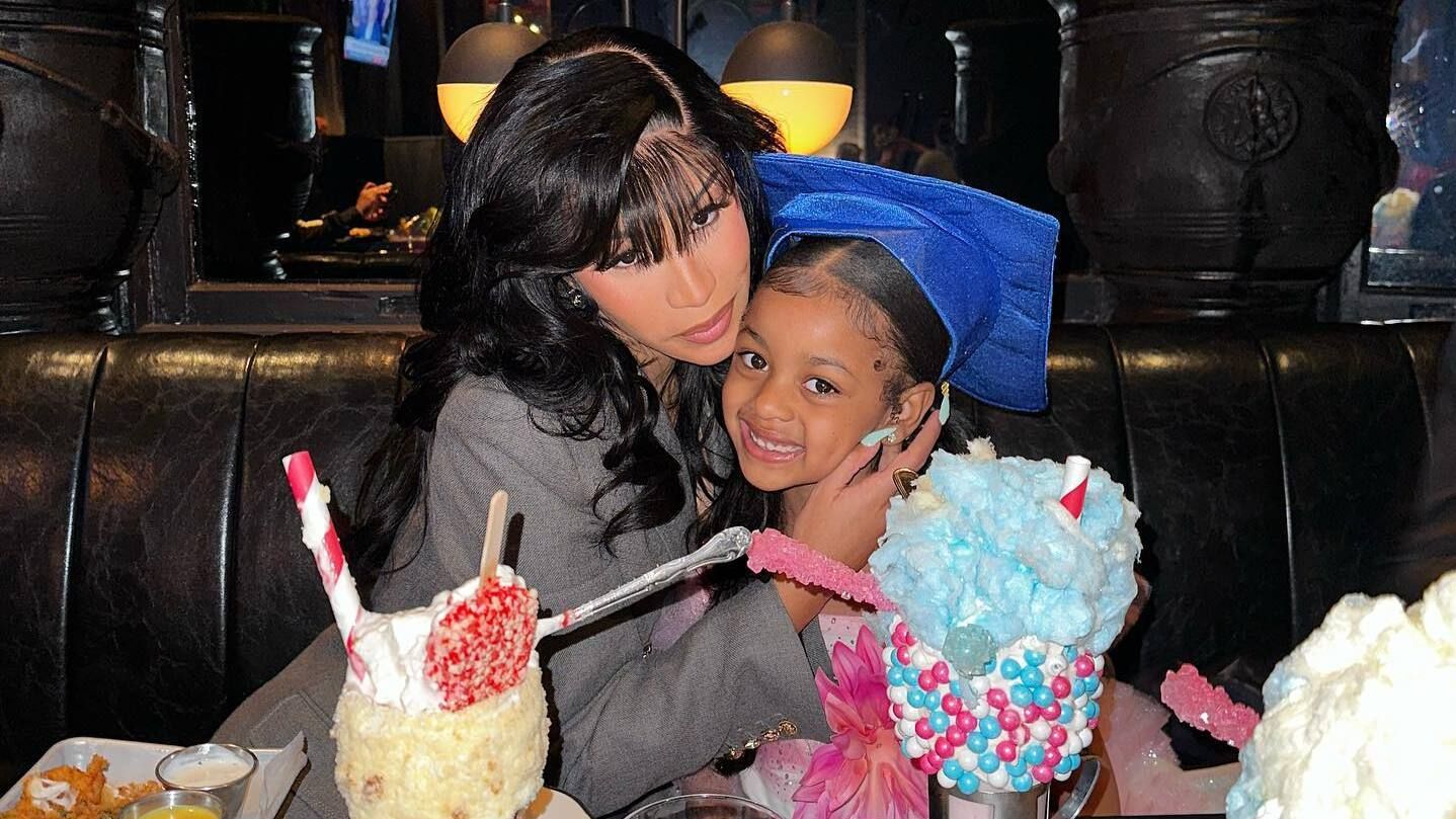 Cardi B з донькою Cardi B з донькою