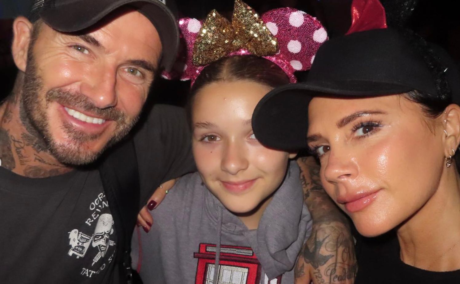 Вікторія та Девід Бекхеми з донькою Вікторія та Девід Бекхеми з донькою