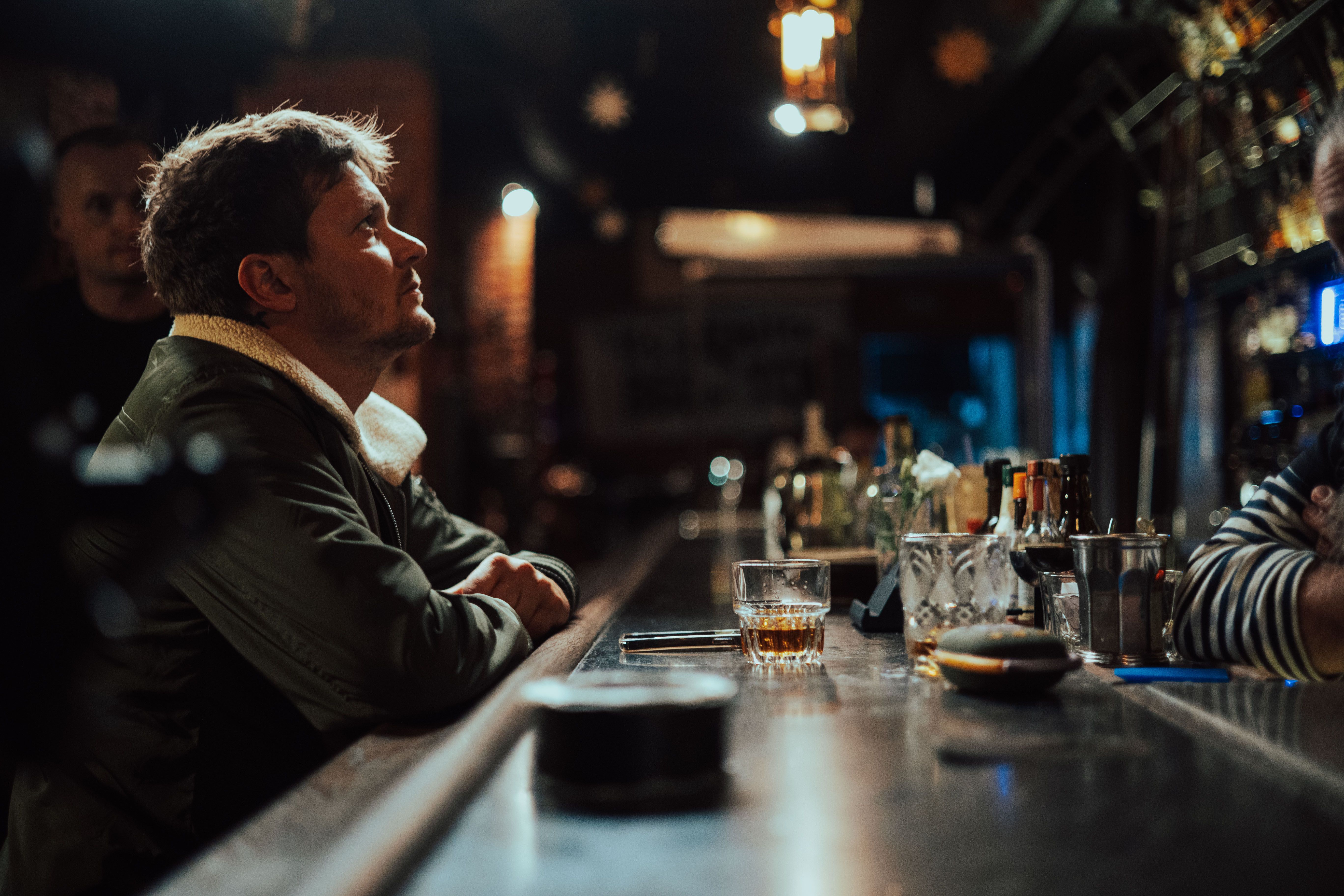 Женя Галич у новому кліпі до пісні "Голосові" Женя Галич у новому кліпі до пісні "Голосові"