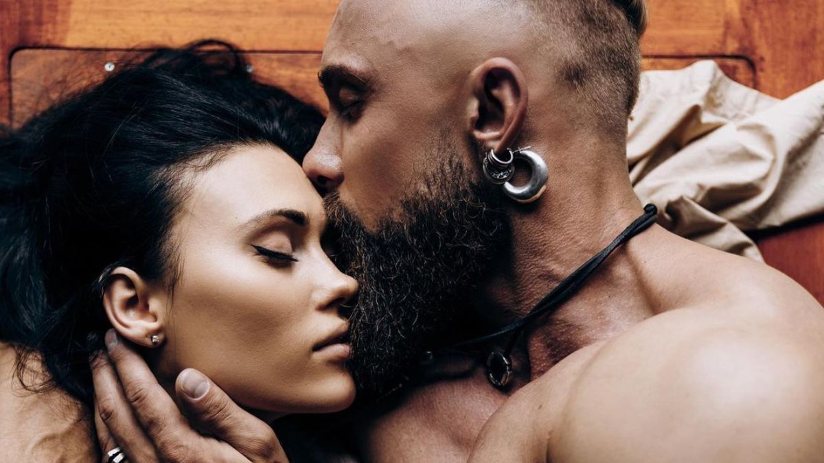 Олексій Суровцев з коханою Олексій Суровцев з коханою