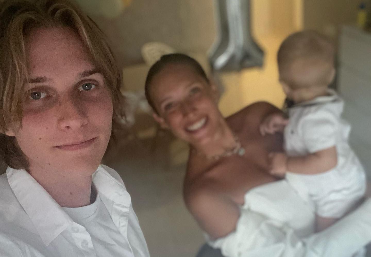 Катерина Осадча з синами Катерина Осадча з синами