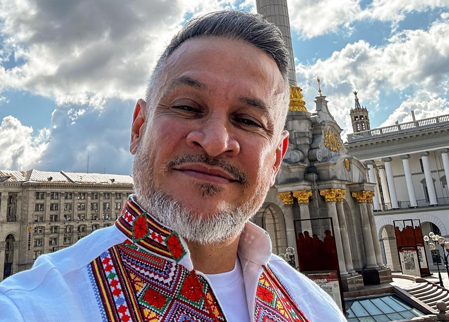 Ектор Хіменес-Браво Ектор Хіменес-Браво