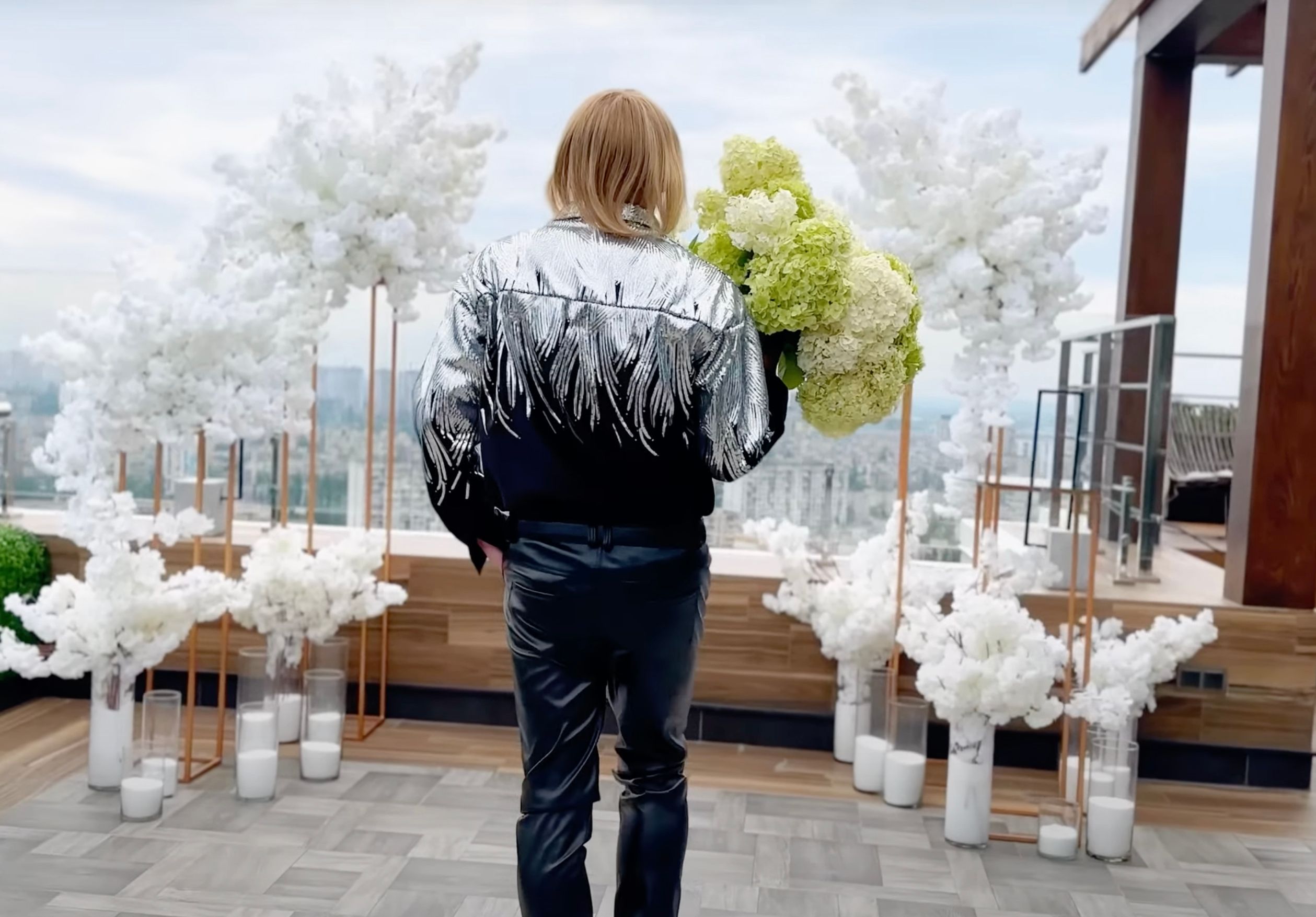 "Клон" Олега Винника у кліпі "Клон" Олега Винника у кліпі