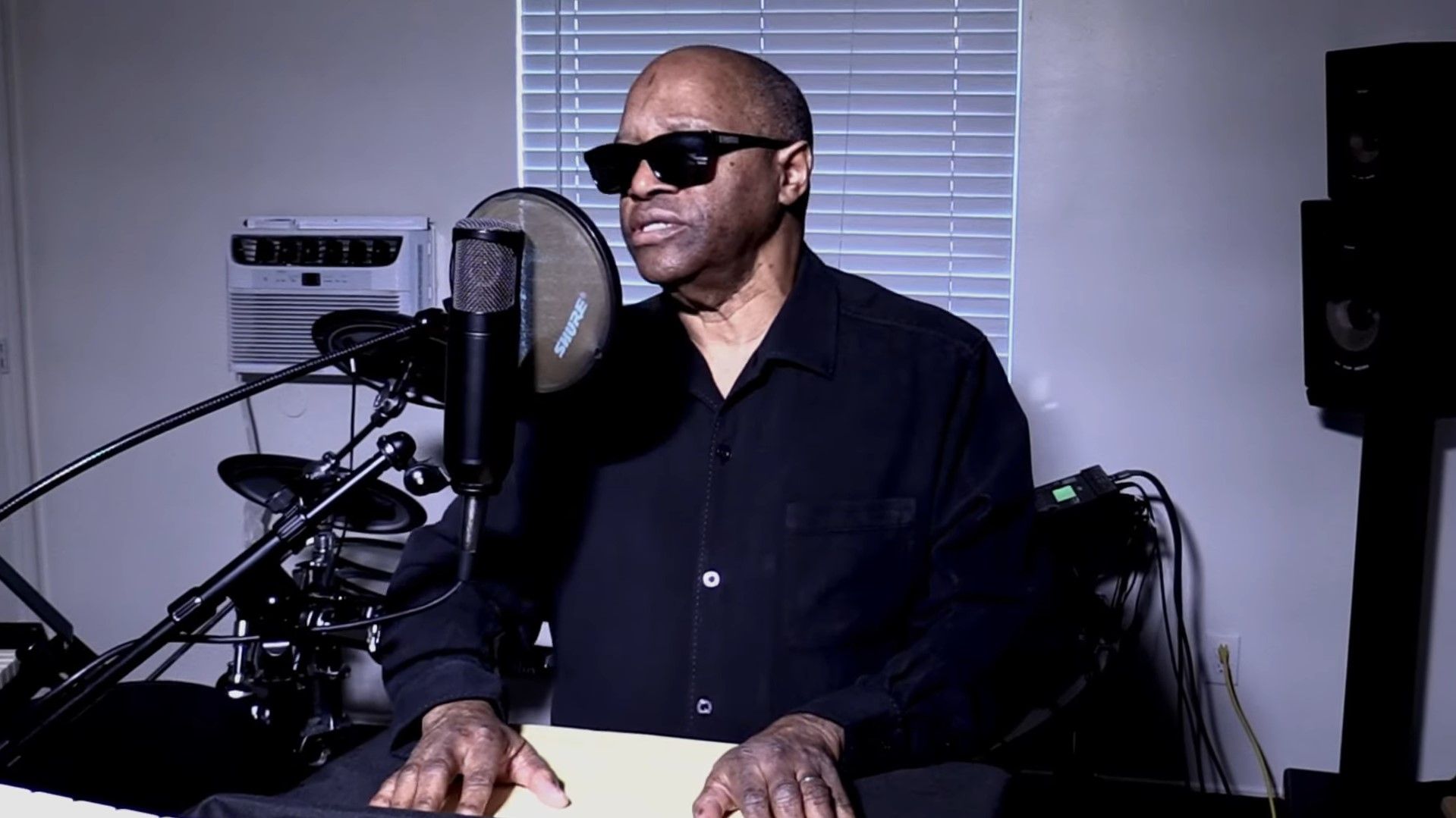 Эллис Голл Эллис Голл