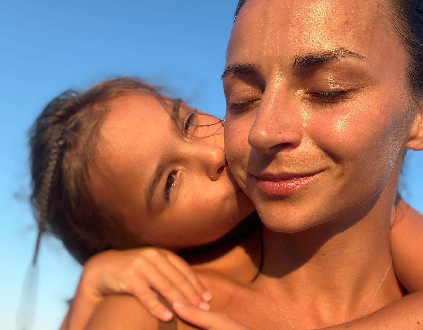 Ілона Гвоздьова з донькою