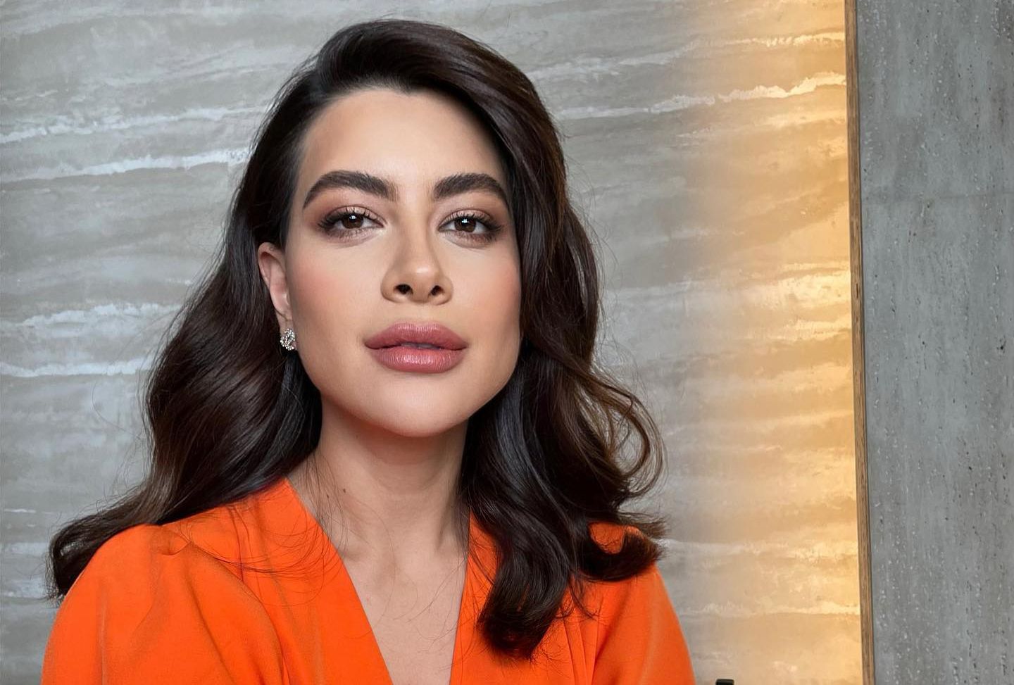 Рамина Эсхакзай Рамина Эсхакзай