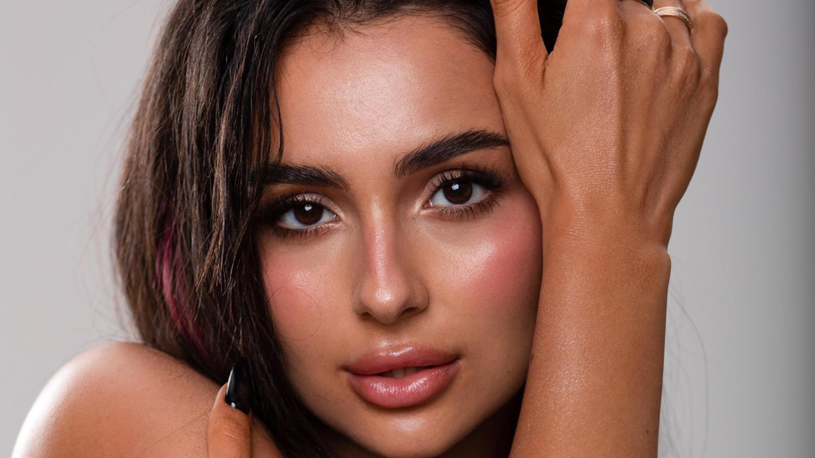 Анна Тринчер Анна Тринчер