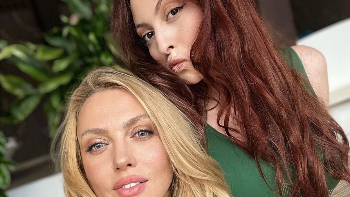 Оля Полякова с дочерью Оля Полякова с дочерью