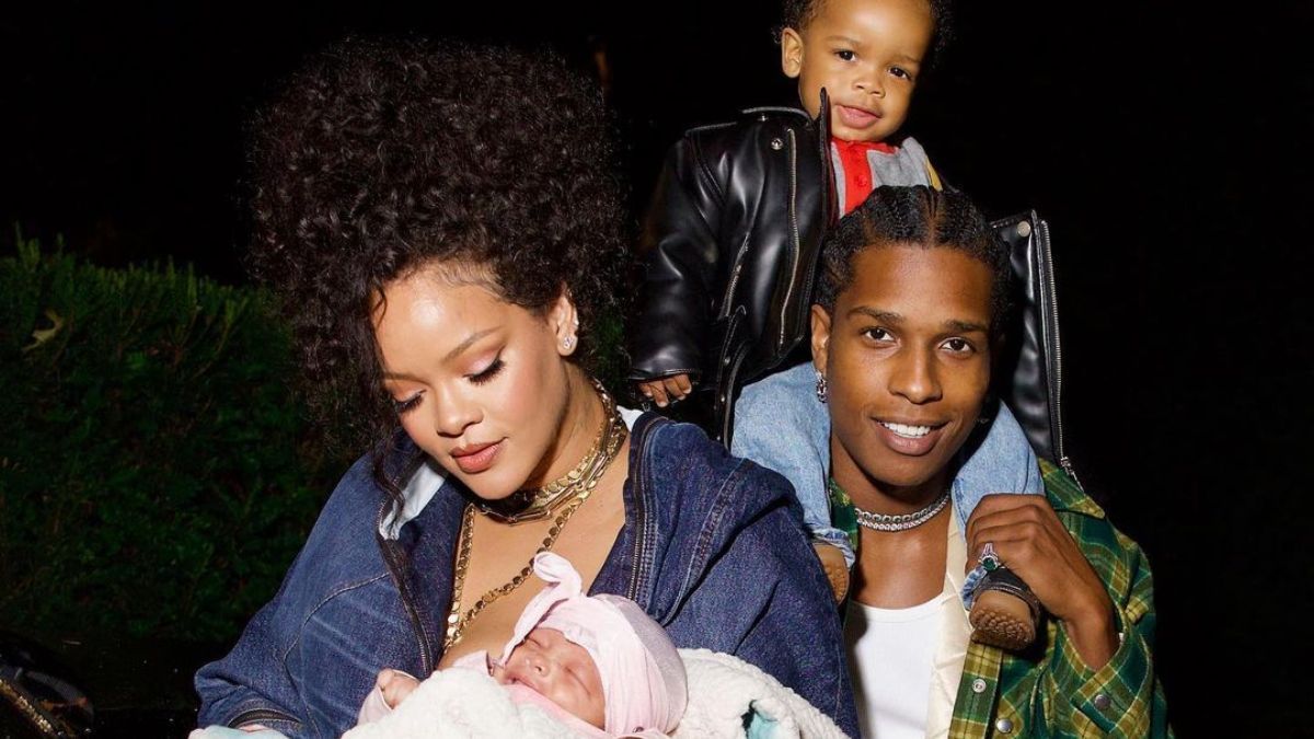 Ріанна з чоловіком та дітьми Ріанна з чоловіком та дітьми