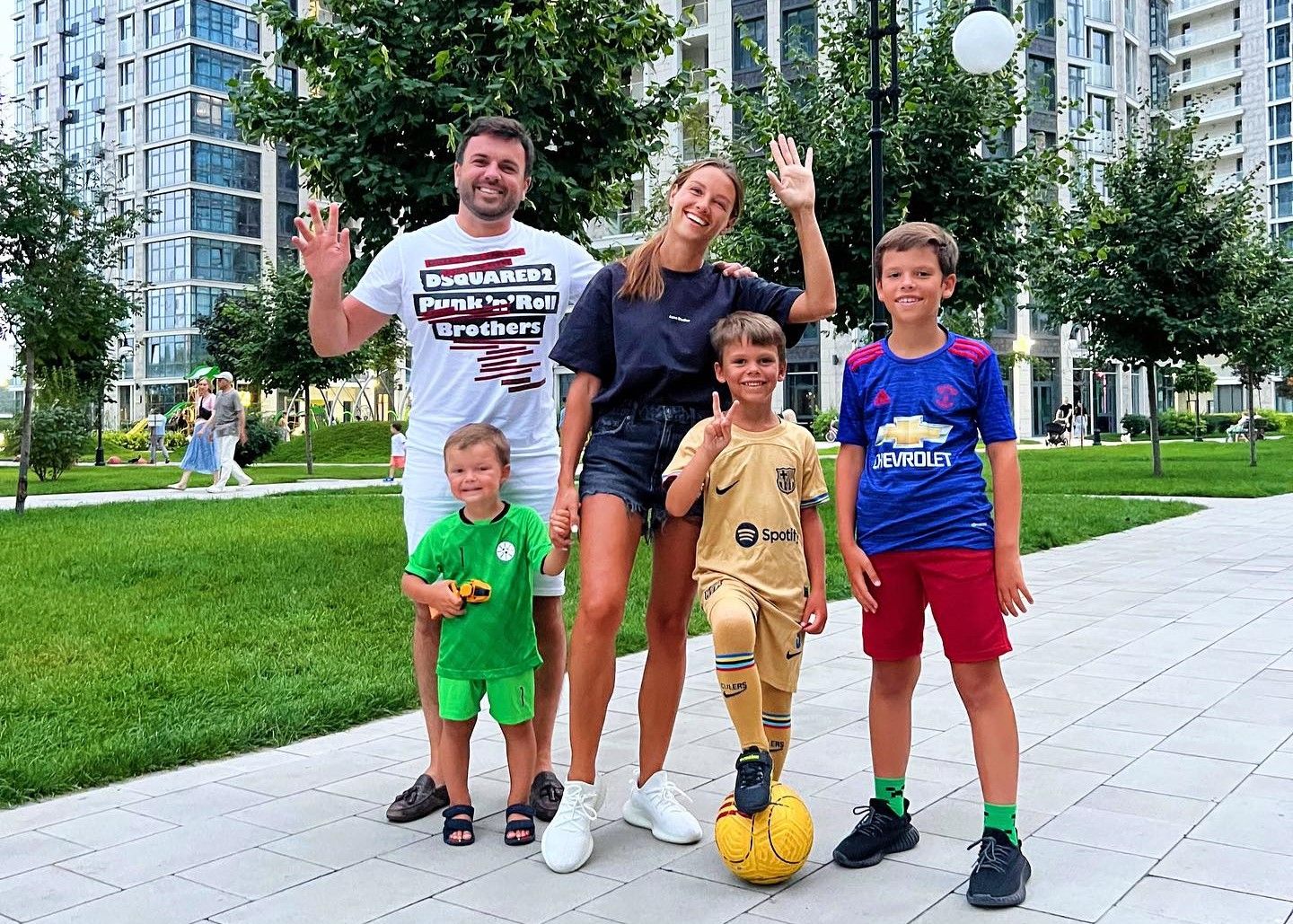 Григорій Решетник зі своєю сім'єю Григорій Решетник зі своєю сім'єю