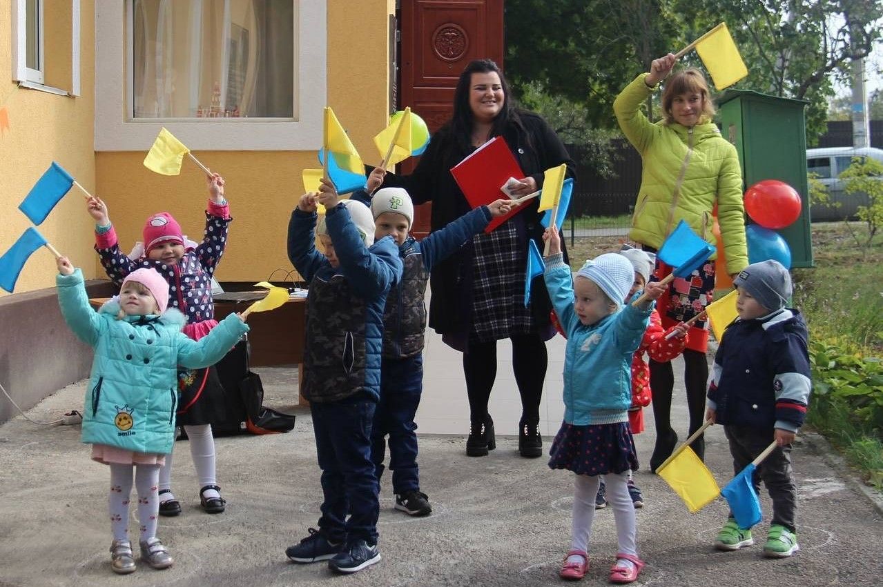 Alyona Alyona працювала вихователькою Alyona Alyona працювала вихователькою