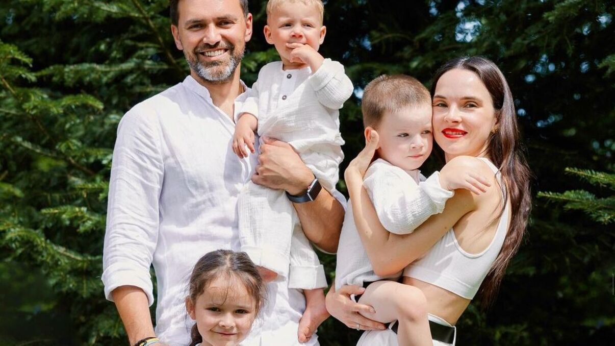 Мірошниченки з дітьми Мірошниченки з дітьми