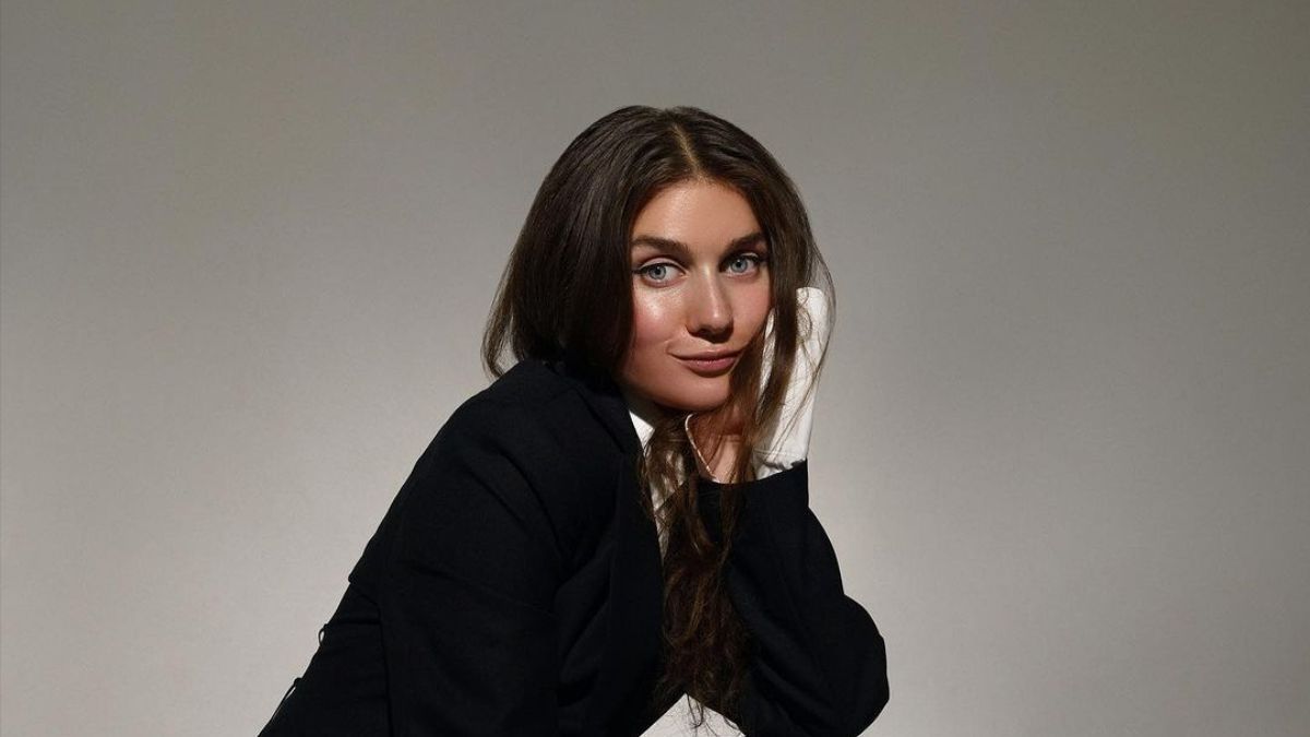 Временное прекращение обучения Jerry Heil в США Временное прекращение обучения Jerry Heil в США