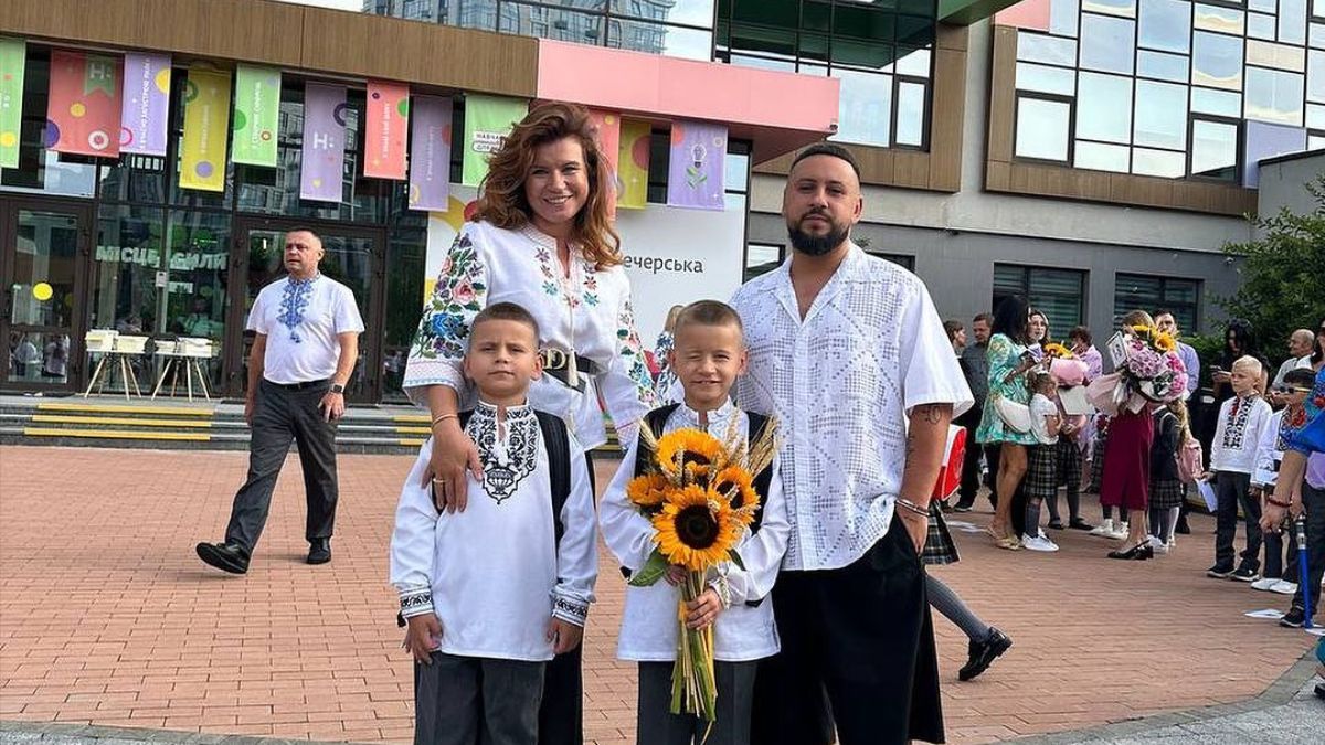 MONATIK розповів, чи планує з дружиною третю дитину MONATIK розповів, чи планує з дружиною третю дитину