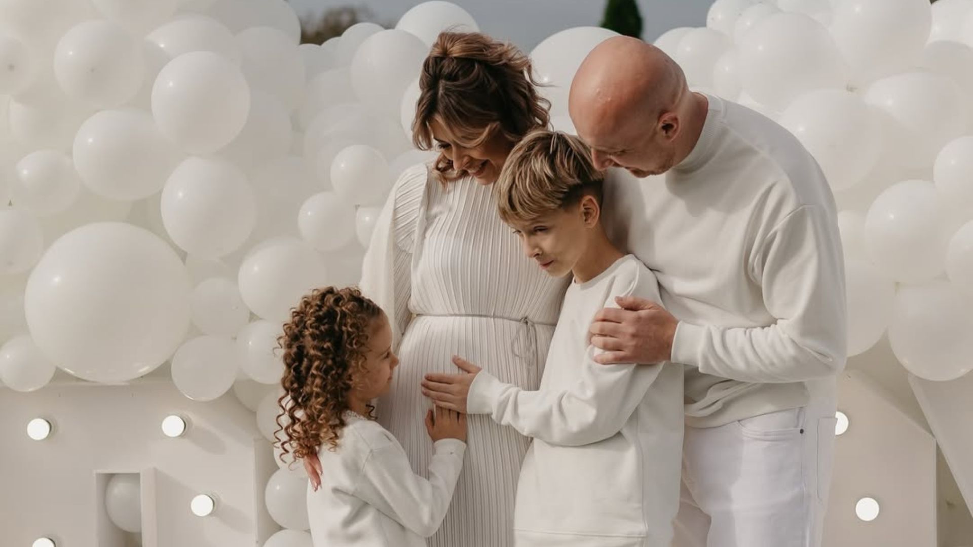 Володимир Черняк з дружиною та дітьми 