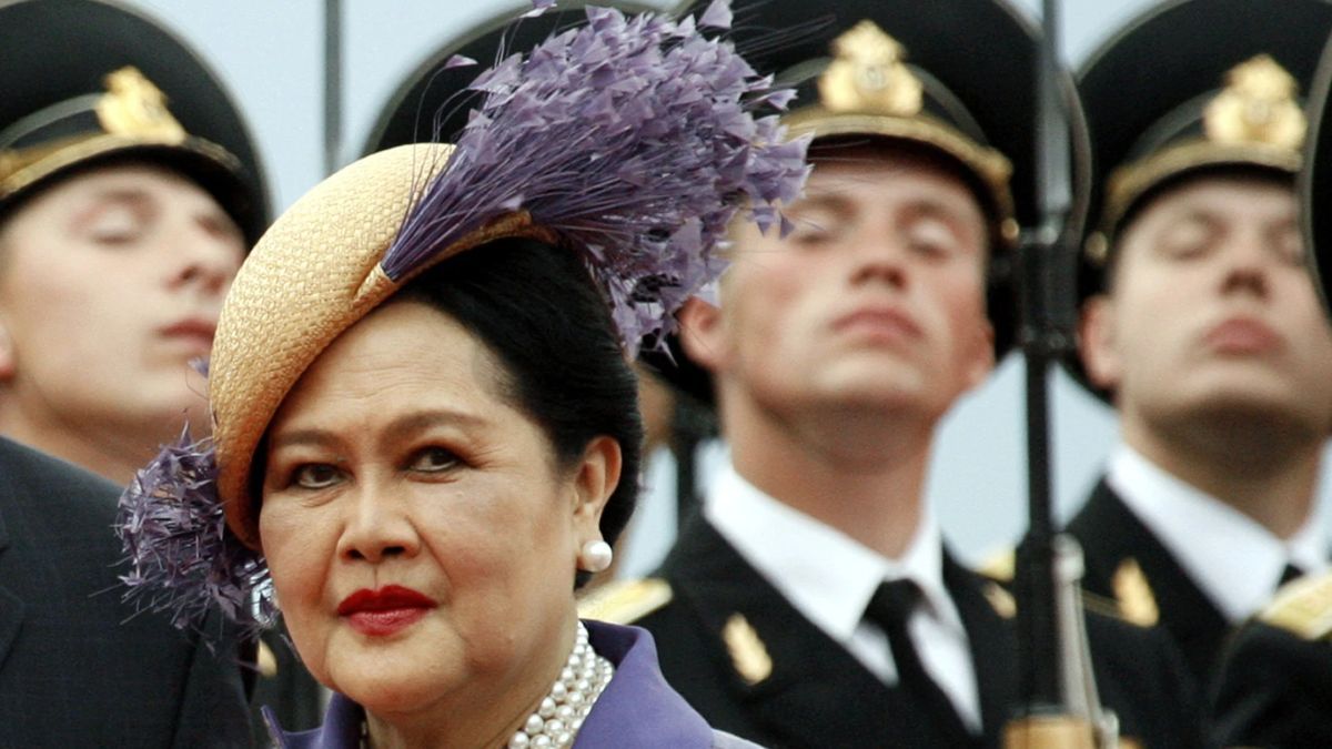 Королева-мати Таїланду Сірікіт